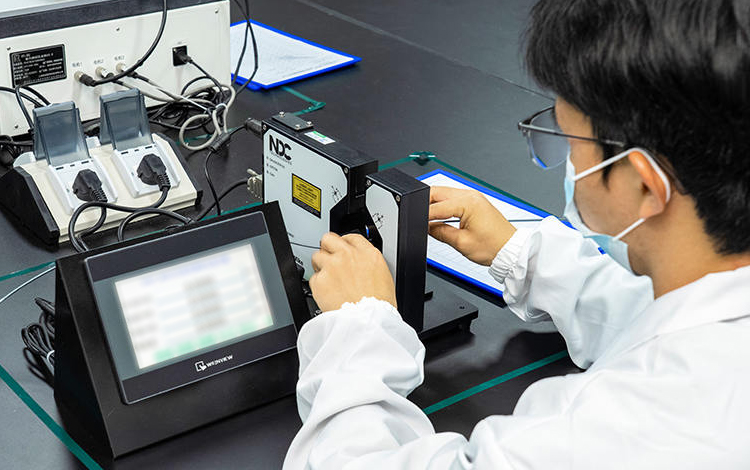 شركة نينغبو لينستانت لمواد البوليمر. المحدودة.